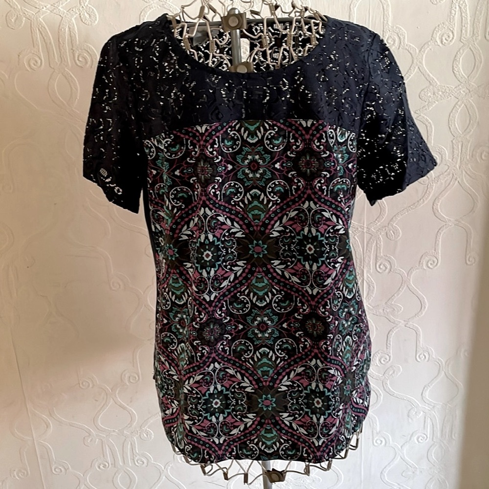 Navy Lace and Floral Print Short Sleeve Top by Van Heusen EUC
